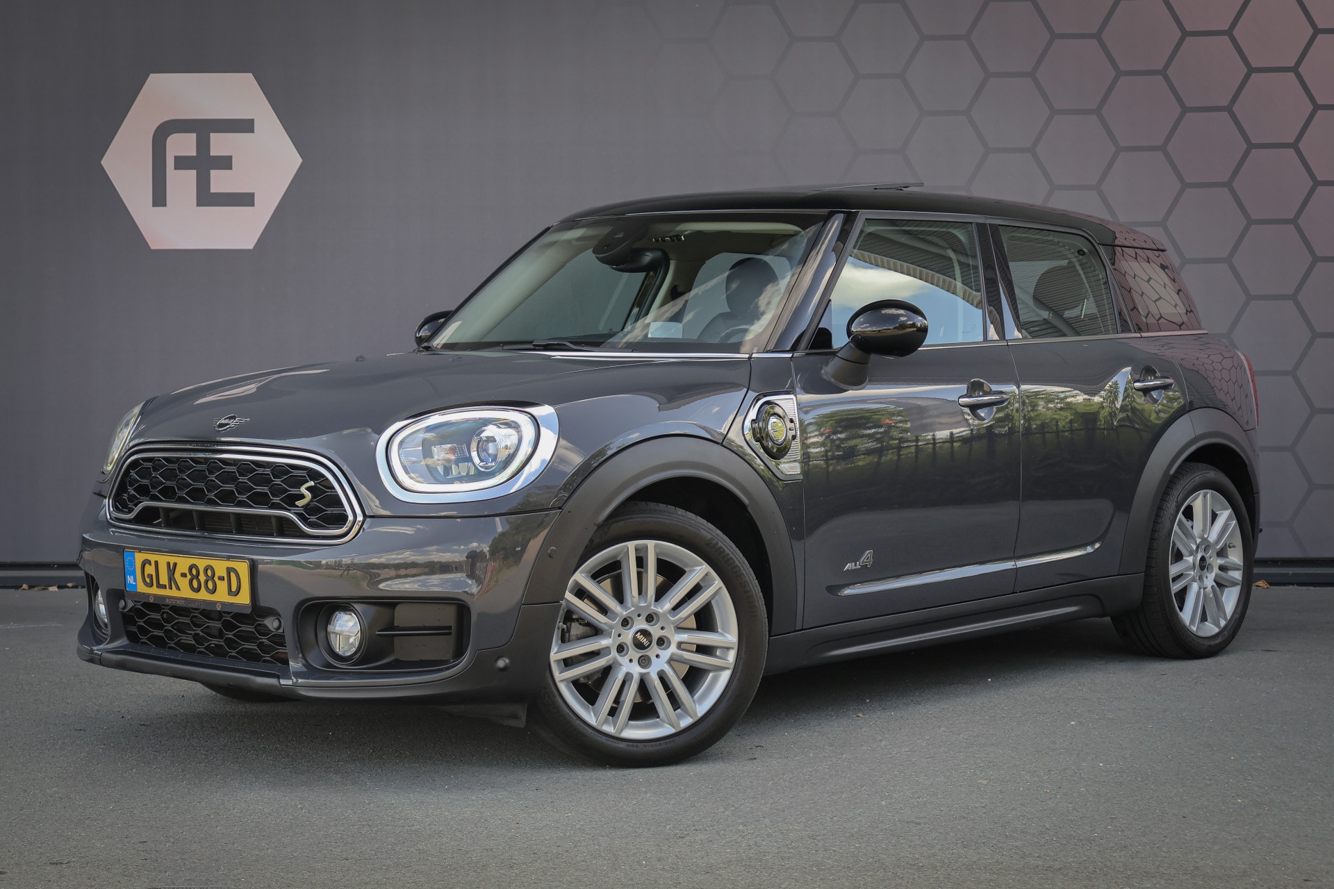 vehicle-image-1