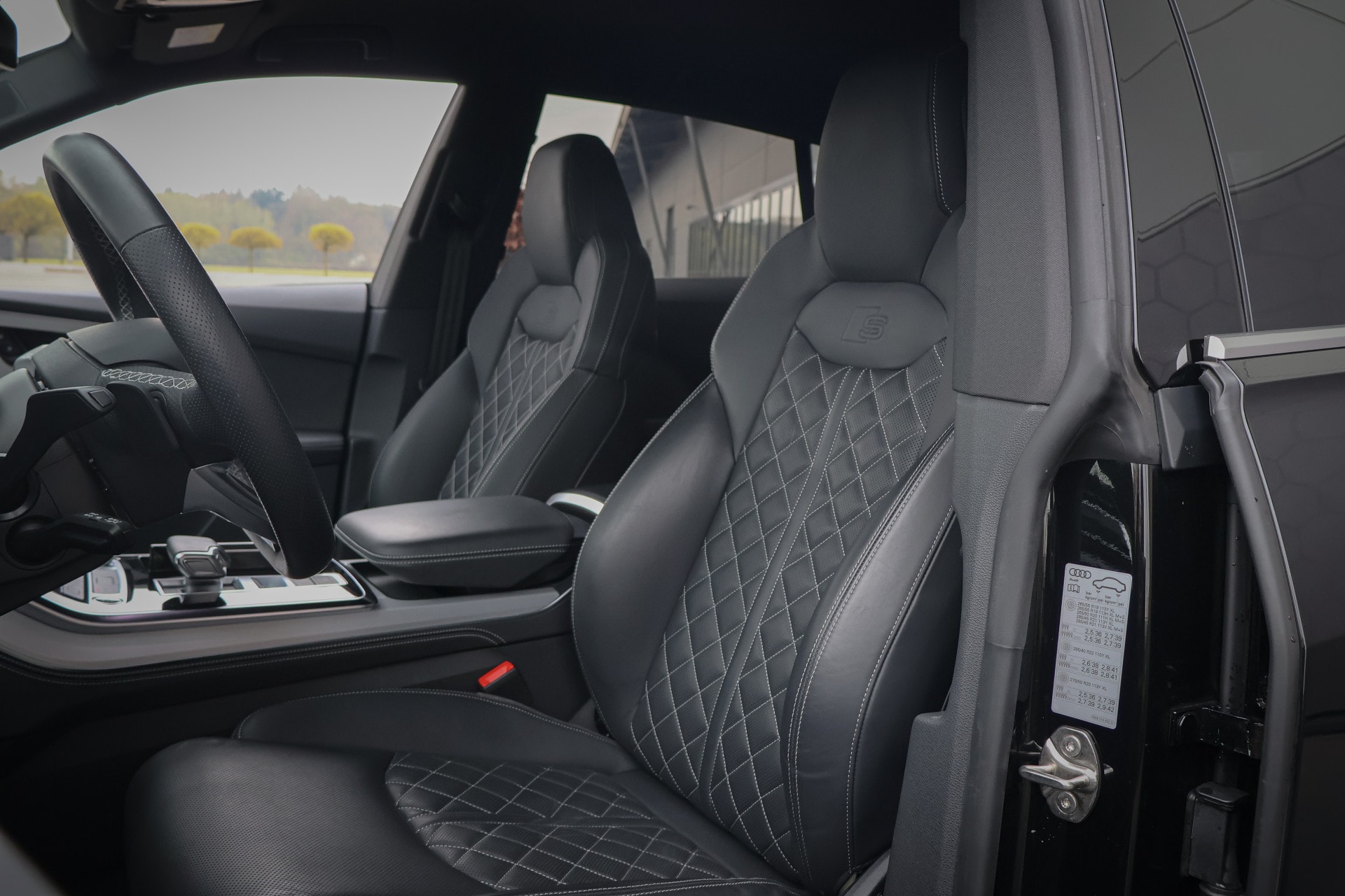 vehicle-image-4