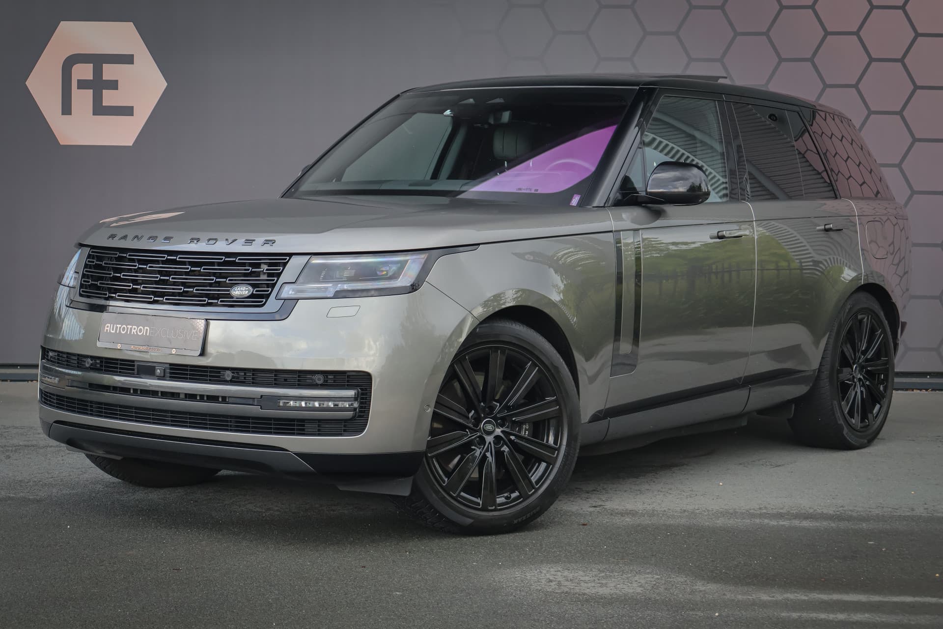 Land Rover-Range Rover