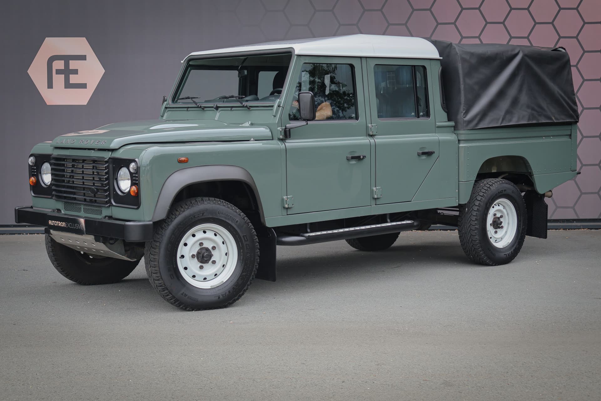 Land Rover-Defender