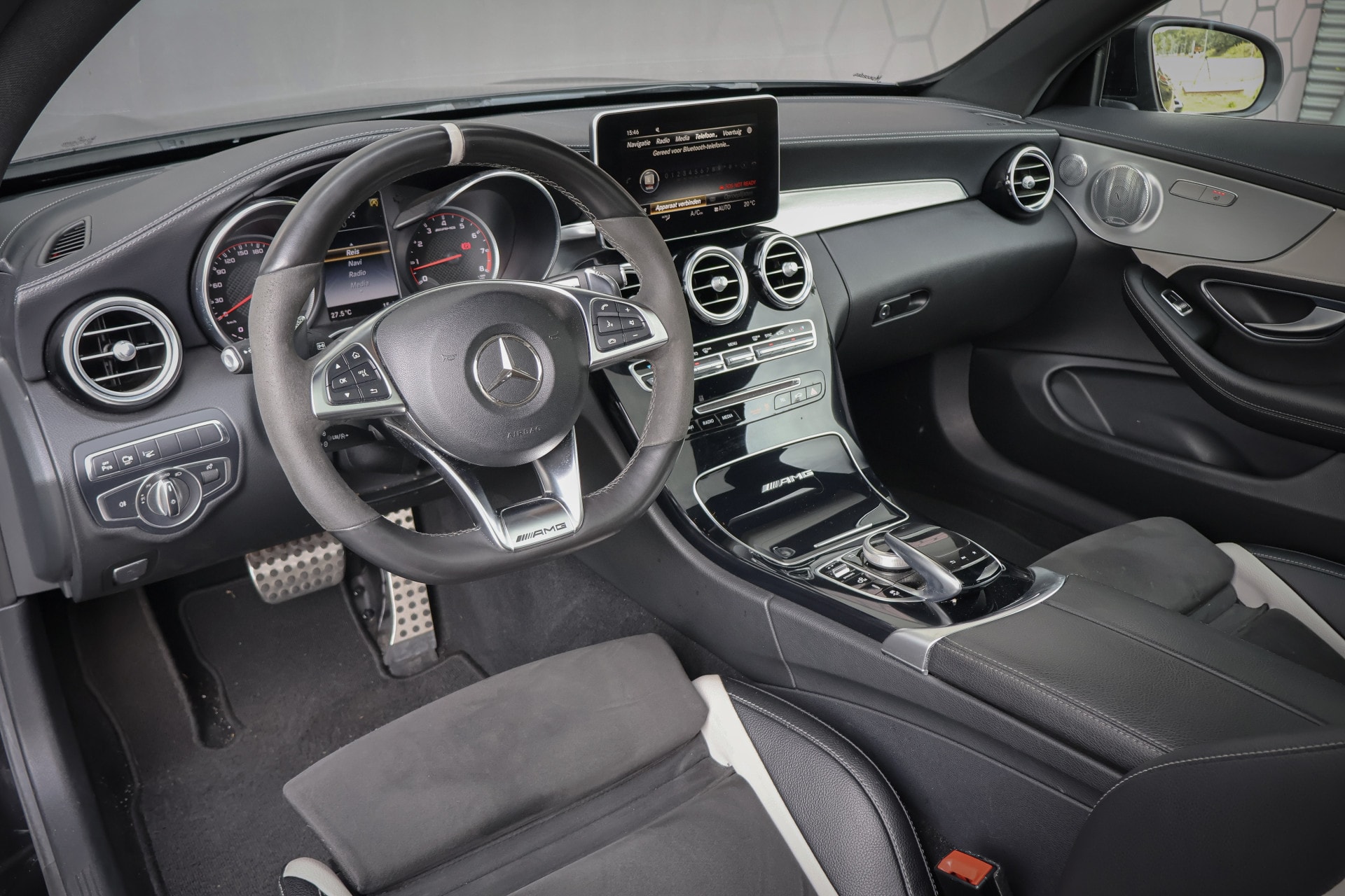 vehicle-image-4