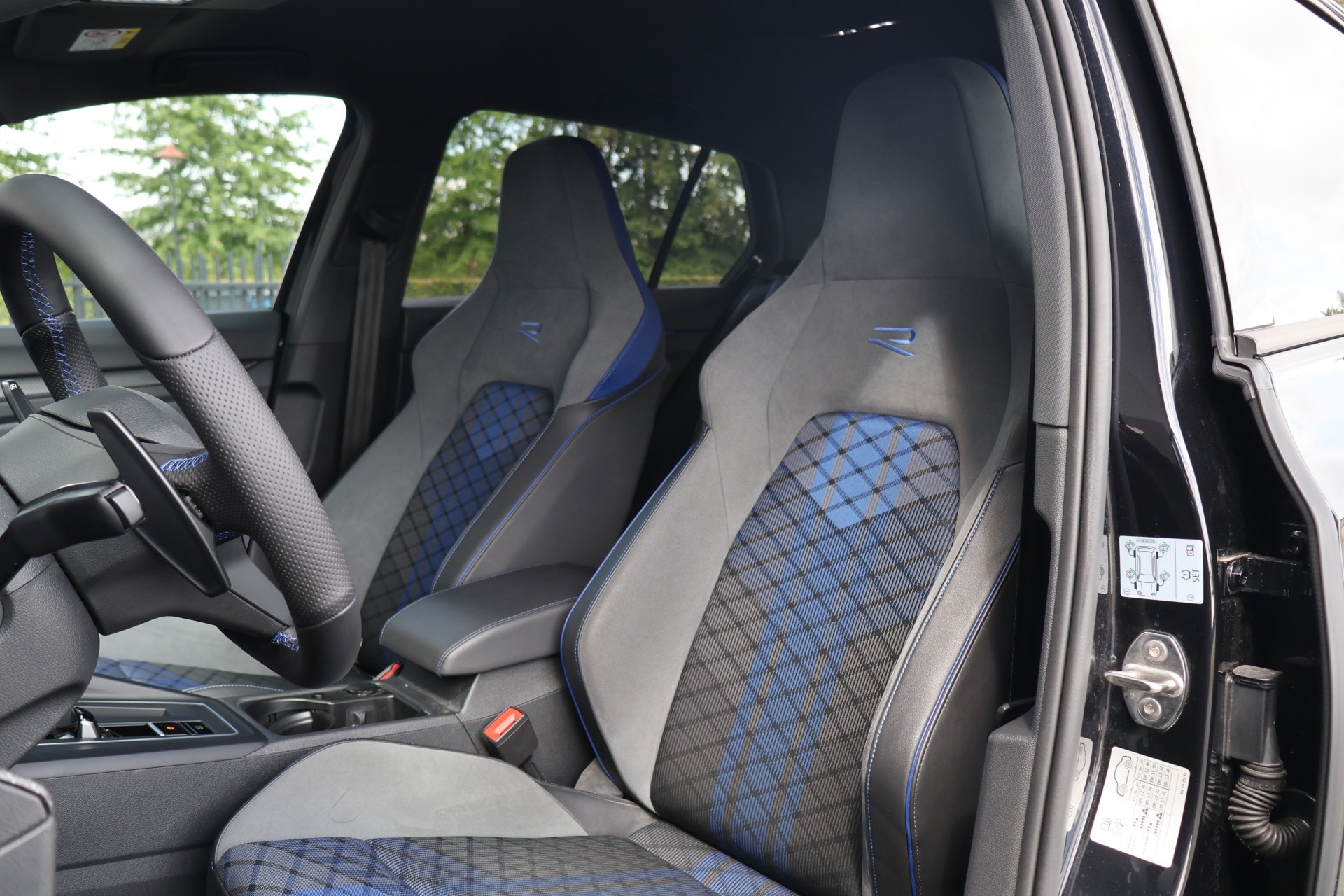 vehicle-image-4