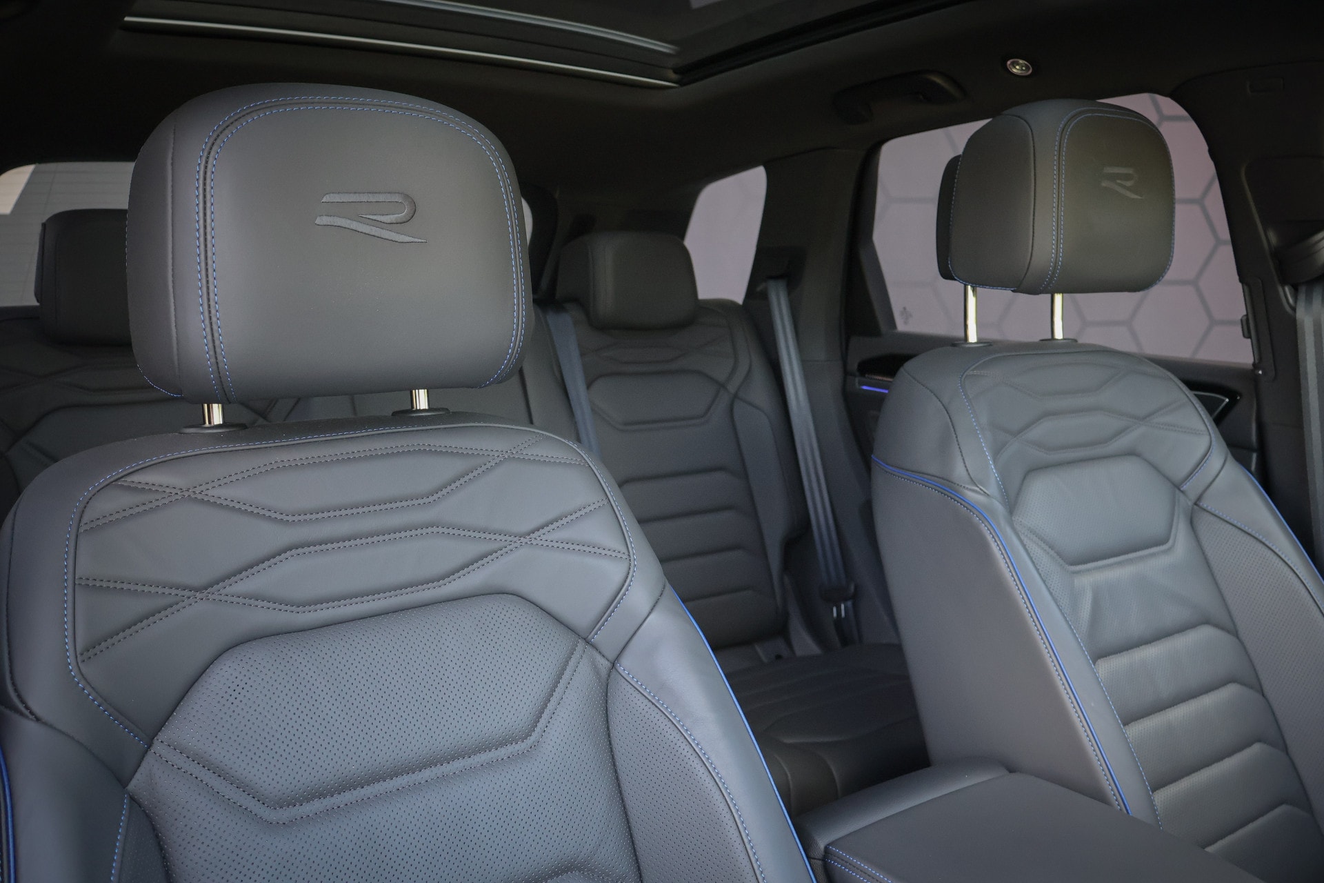 vehicle-image-4